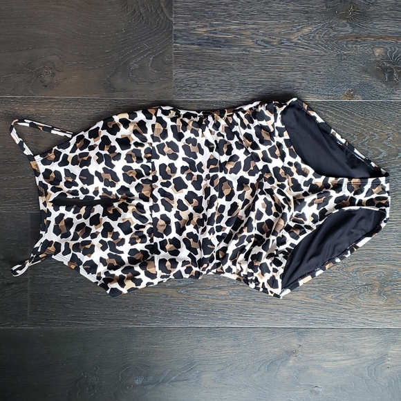 Ellen Tracy Other - Ellen Tracy | One Piece Leopard Print Women's Swim Suit Size 8